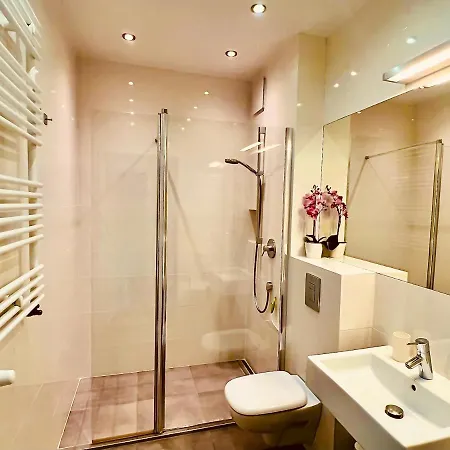 Apartament House