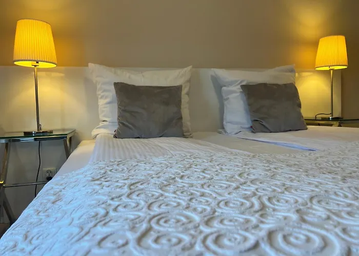 アパート House *